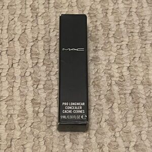 NIB MAC Pro Longwear Concealer in NW20